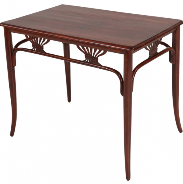 Meja Samping dengan Detail Ukiran